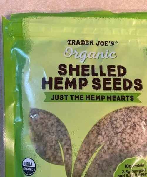 Shelled hemp seeds