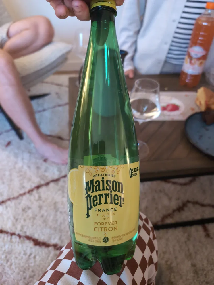 Boisson pétillante aromatisée saveur citron