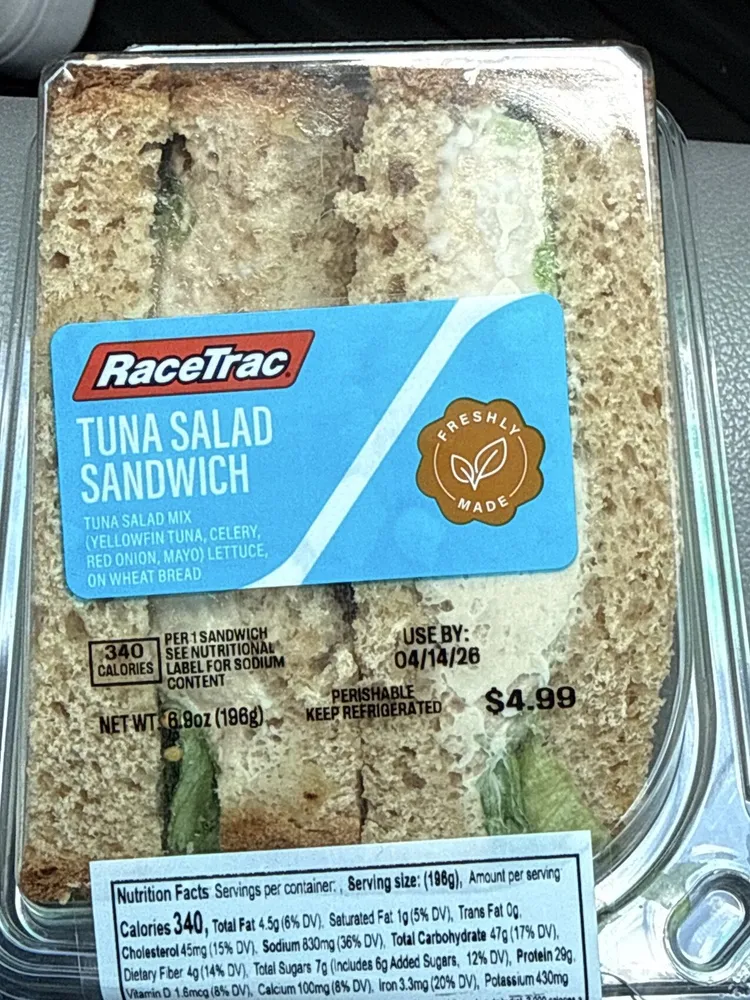 Tuna salad sandwich