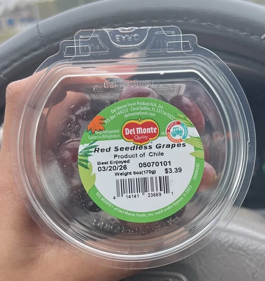 6 oz. Red Seedless Grapes