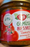 Gemüse auf Brot - Tomate
