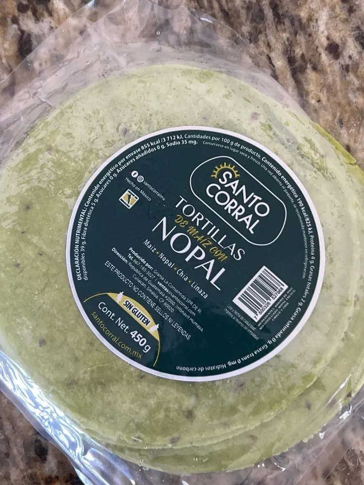 Tortillas De Maiz Con Nopal
