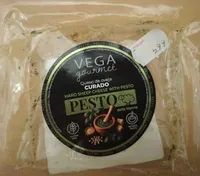 Gereifter Schafskäse mit Pesto