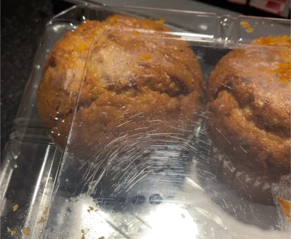 Jumbo muffins carrot