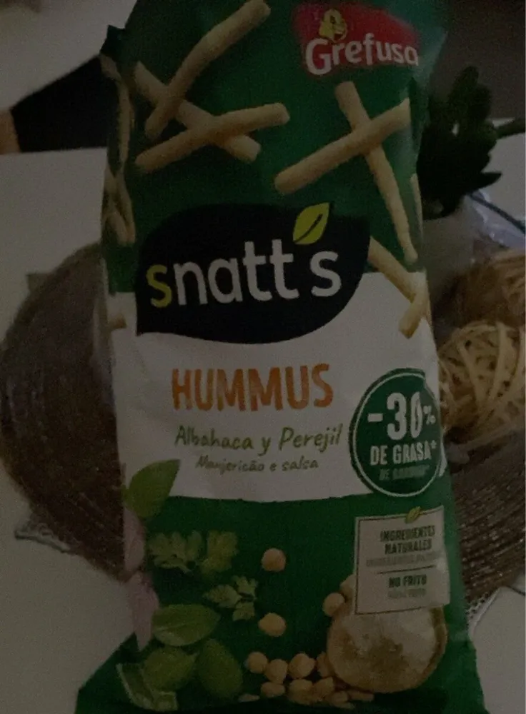 Hummus albahaca y peregil