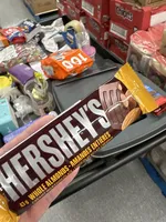 Hershey's almonds