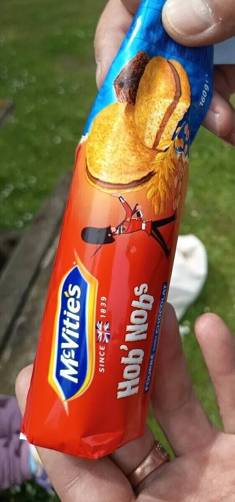Hob'nobs.