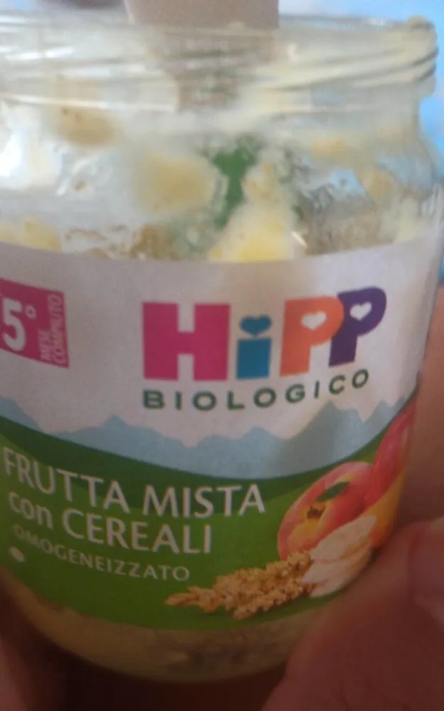 frutta mista e cereali