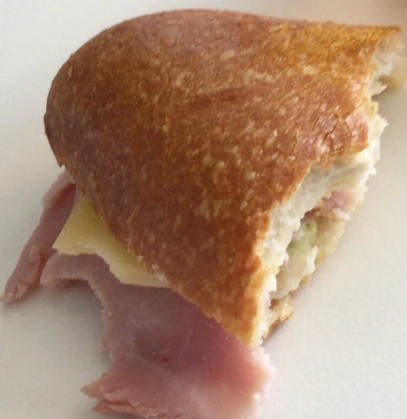 Baguette jambon gruyère