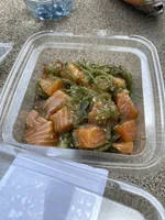 Lachs & Wakame Salat