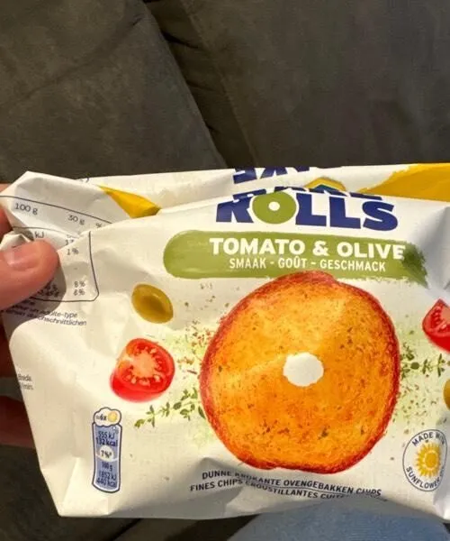 Bake Rolls tomato and olived
