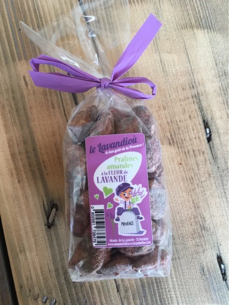 Pralines amandes a la fleur de lavande