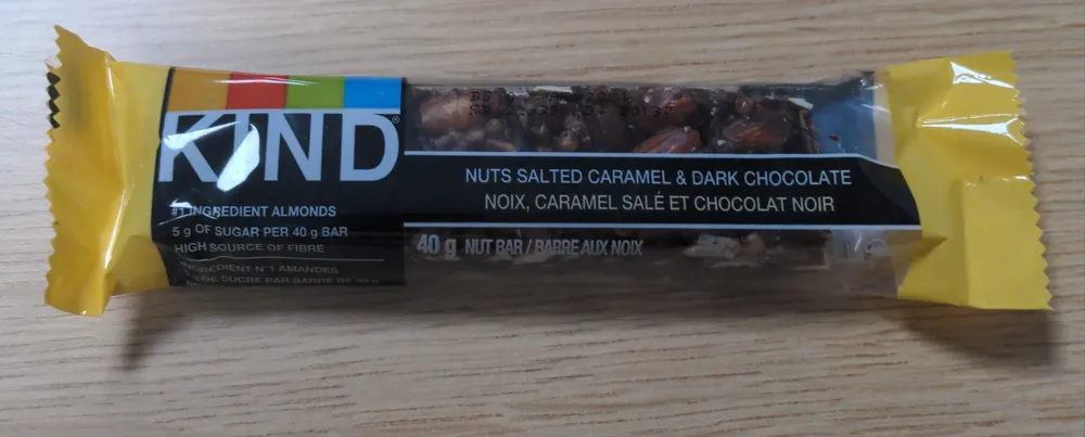 Amandes caramel sale et chocolat noir