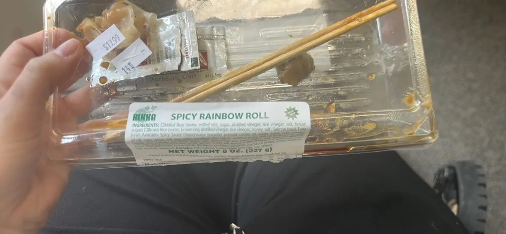 SPICY RAINBOW ROLL
