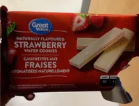 Naturally flavoured strawberry wafer cookies