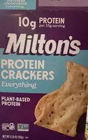 Protein crackers