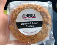 Oatmeal raisin cookie