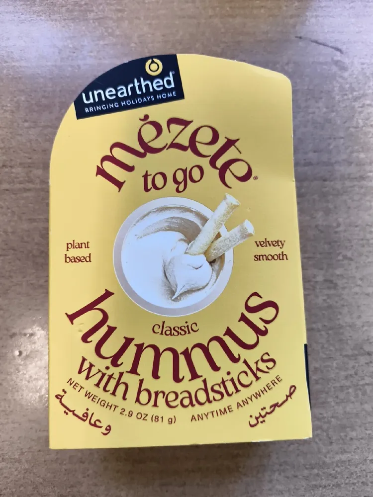 Classic Hummus With Breadsticks