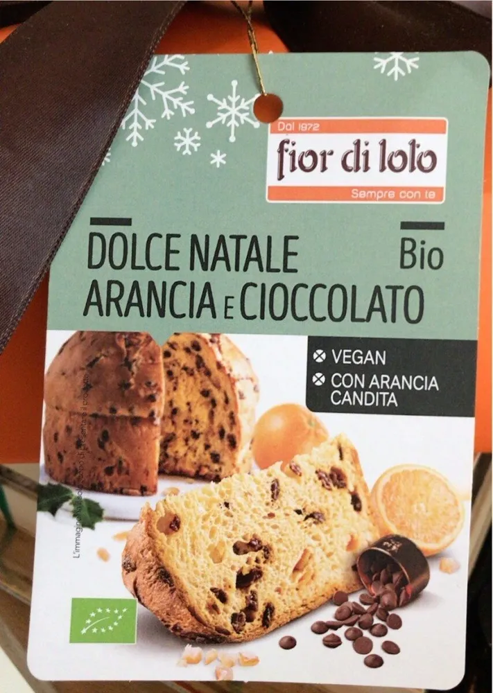 Dolce natale con arancia candita e gocce di cioccolato bio