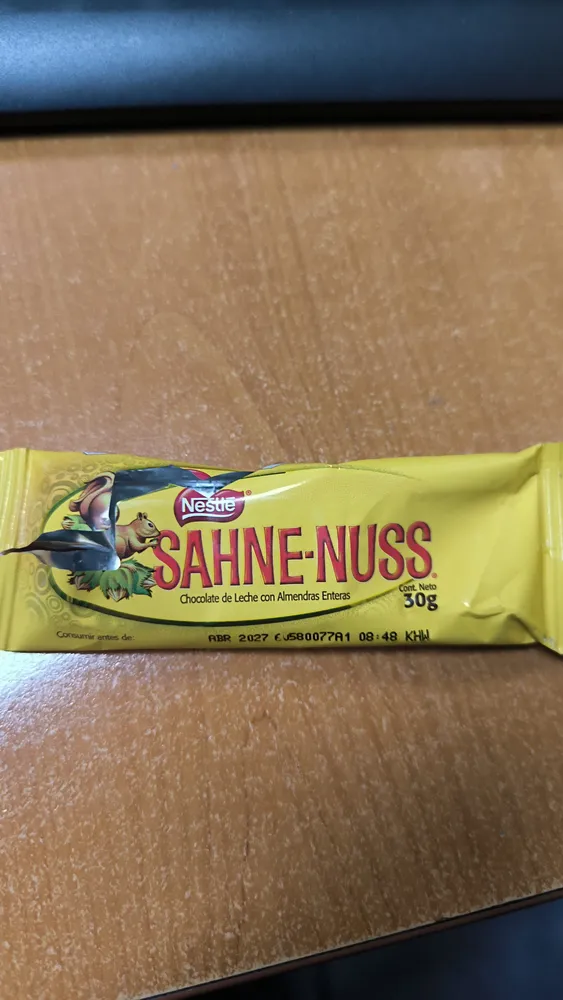 SAHNE-NUSS