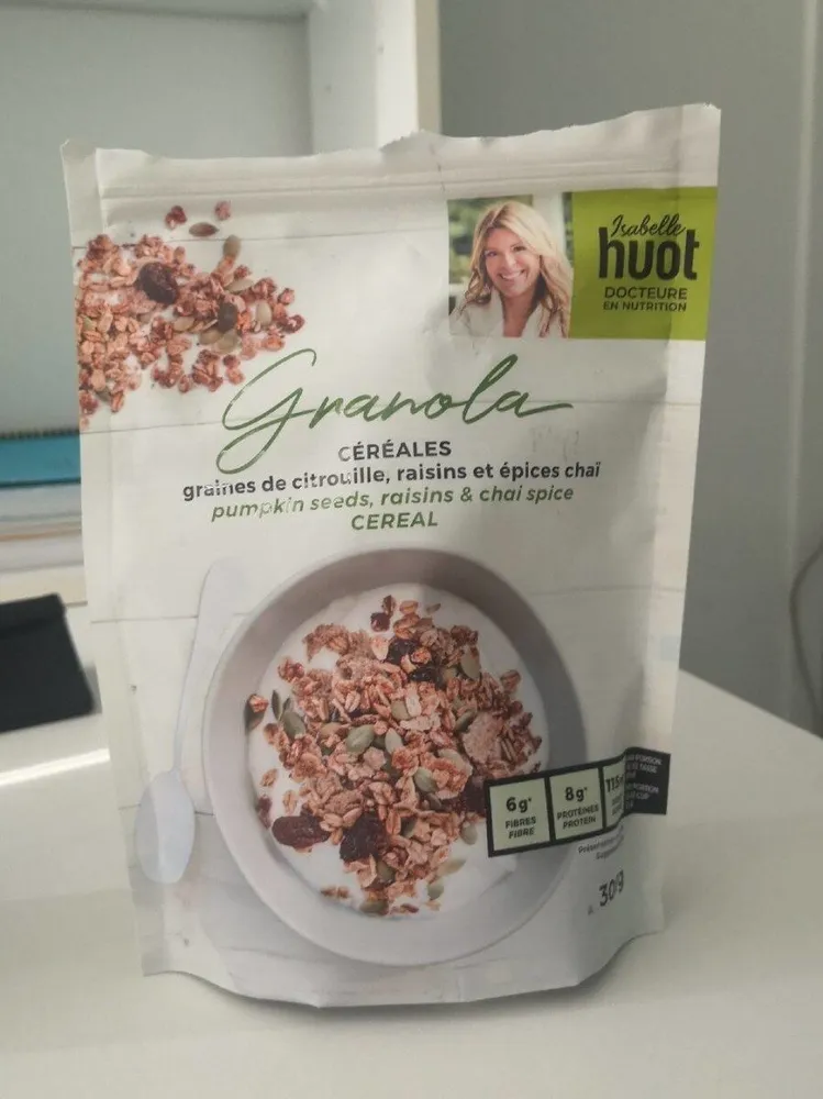Granola graines de citrouilles, raisins et épices chaï
