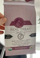 Dark chocolate cookies with almonds & sea salt