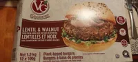 Lentilles et noix avec champignons et herbes fraîches