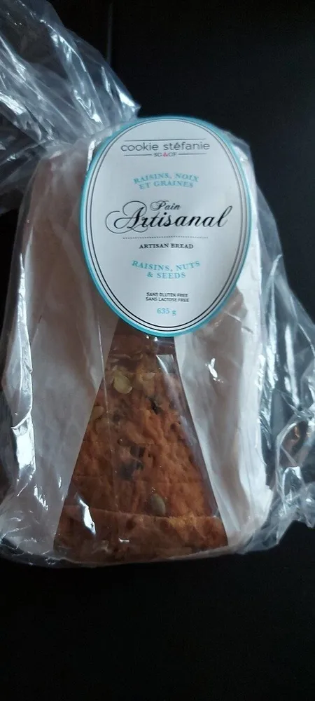 Pain raisins noix et grains
