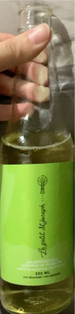 Jus pétillant aux pommes et rhubarbe
