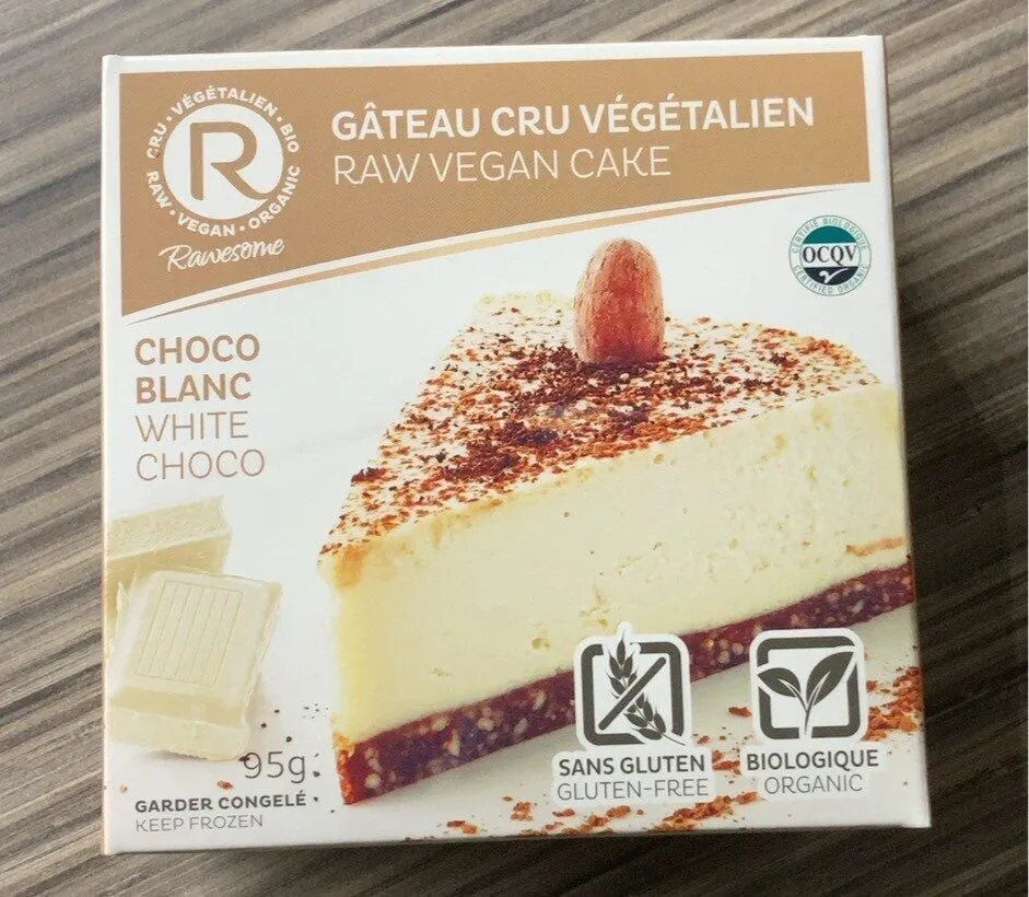 Raw vegan cake white choco