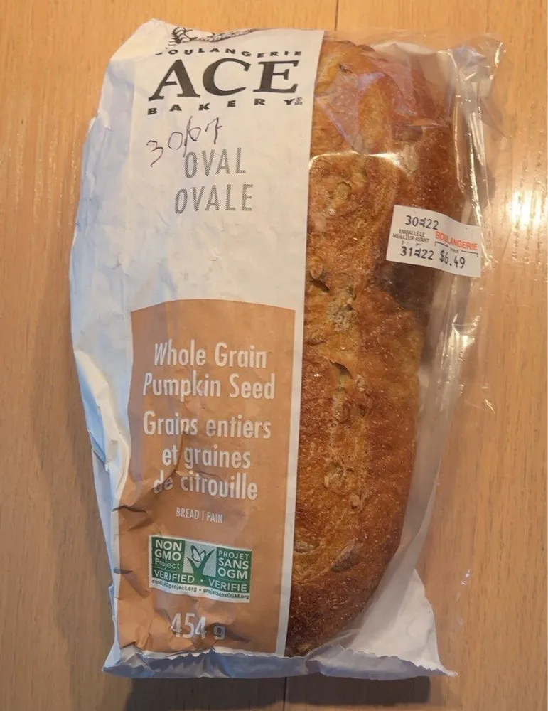 Pain grains entiers et graines de citrouille