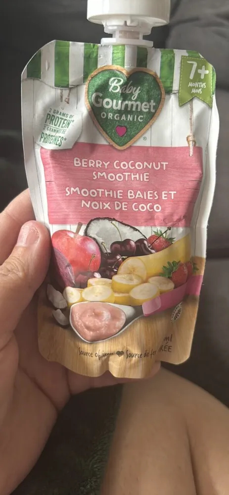 Smoothie baies et noix de coco