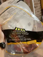 Pizza kit thin crust with pizza sauce