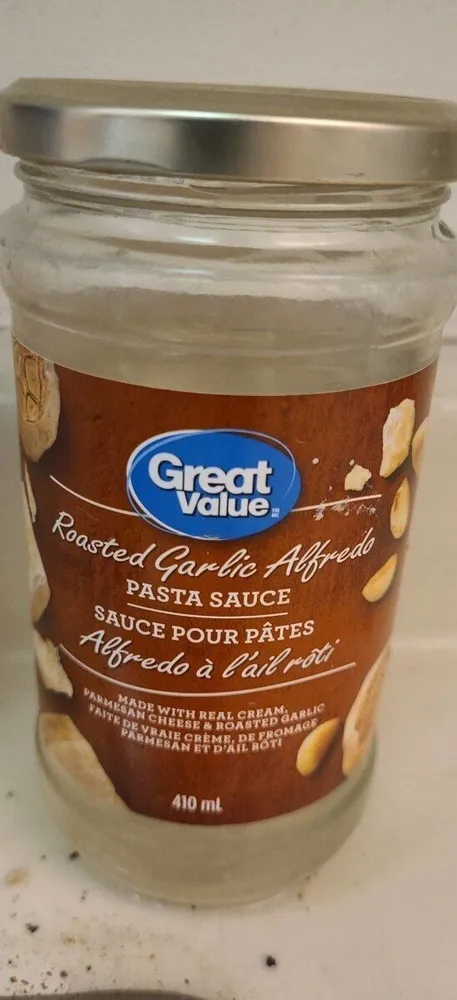 Roasted garlic Alfredo pasta sauce