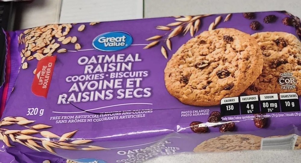 Oatmeal raisin cookies