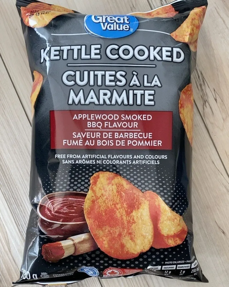 Kettle cooked applewood smoked barbeque flavour potato chips
