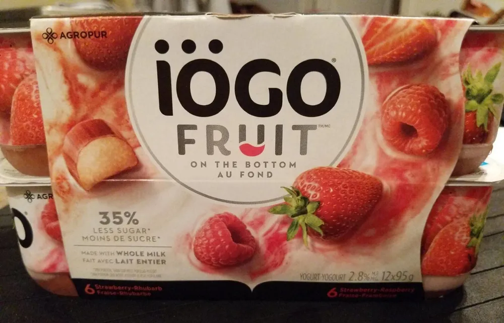 Iogo fruit au fond