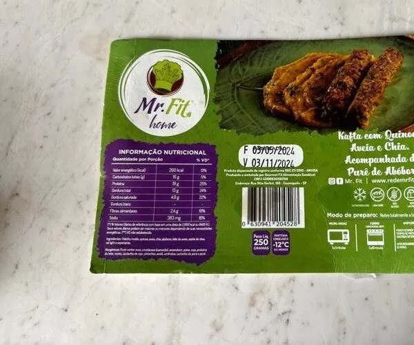Kafta com quinoa aveia e chia e purê de abóbora