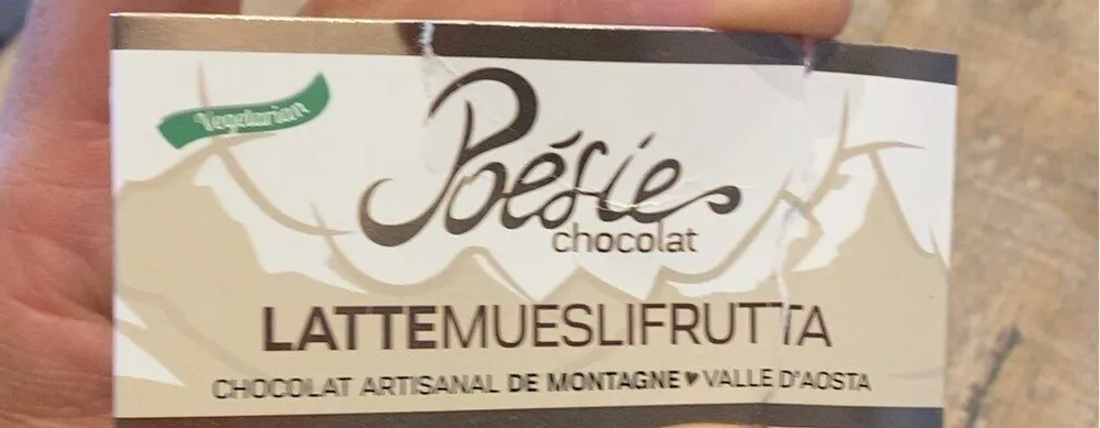 Latte muesli frutta
