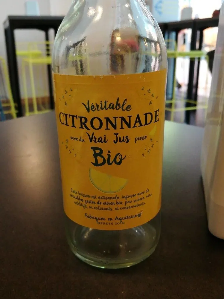 Véritable citronnade avec du vrai jus pressé