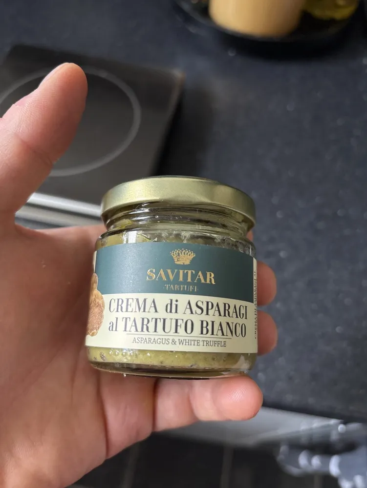 Crema di asparagi con tartufo bianco
