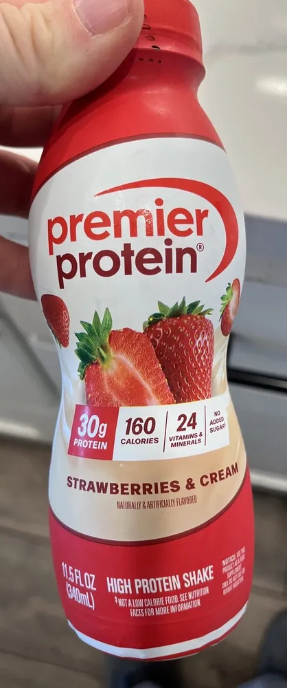 STRAWBERRIES & CREAM
