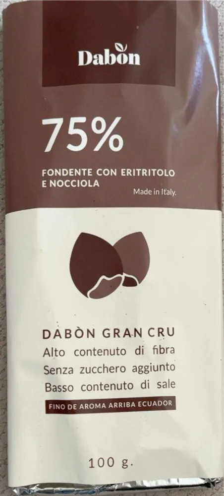 Cioccolato fondente con eritritolo e nocciola