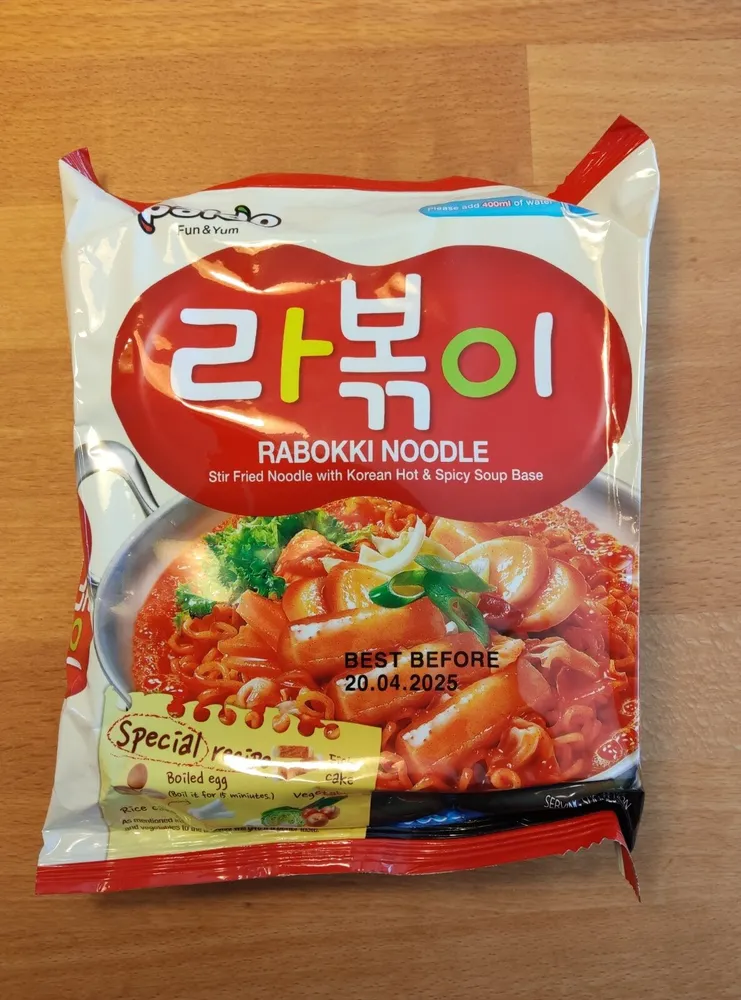 Rabokki Noodle Stir Fried Noodle with Korean Hot & Spicy Soup Base
