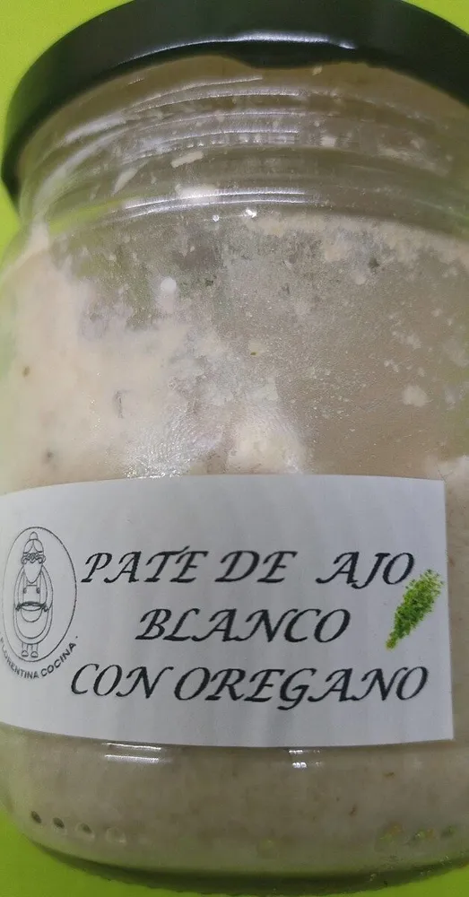 Paté de ajo blanco con orégano