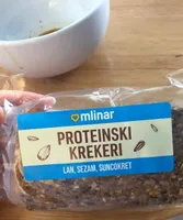 Protein crackers