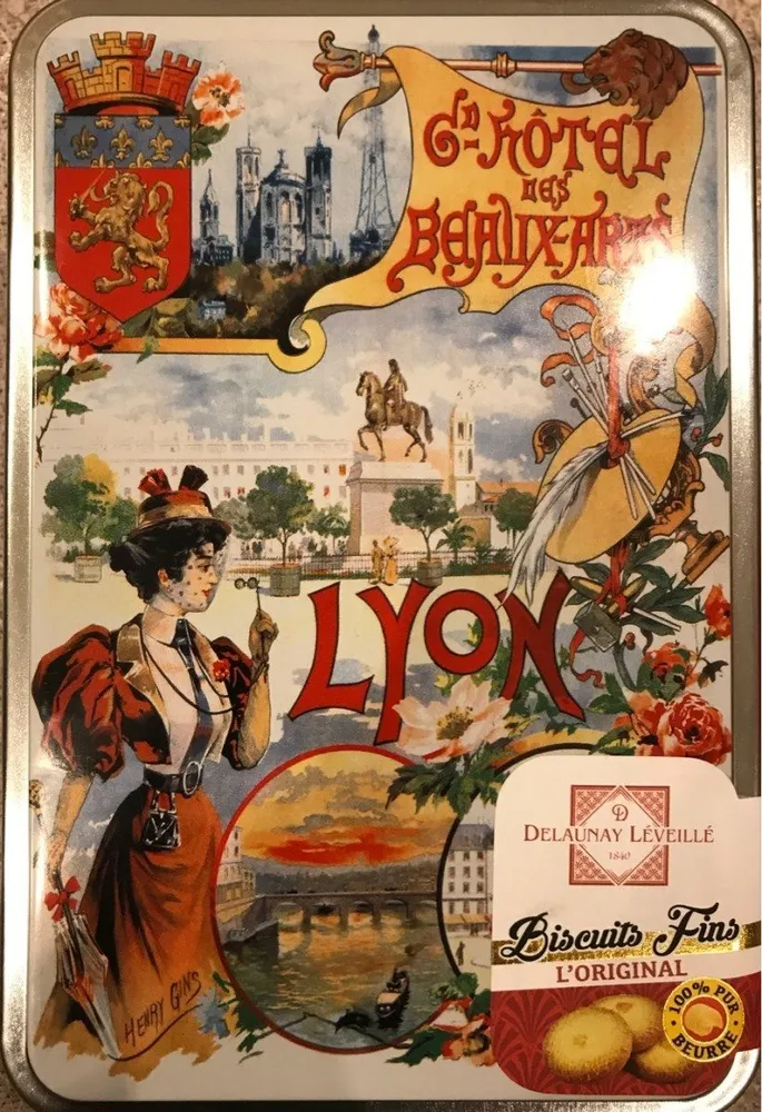 Coffret sucre garni de biscuits fins pur beurre