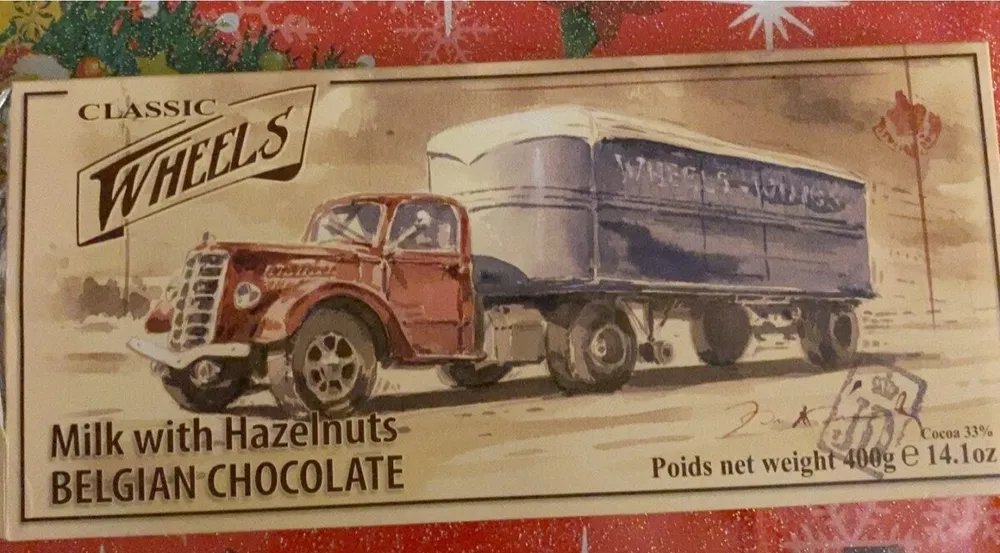 Milk with hazelnuts