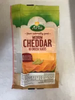 Queso cheddar en rebanadas