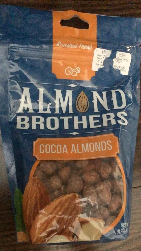 Cocoa almonds